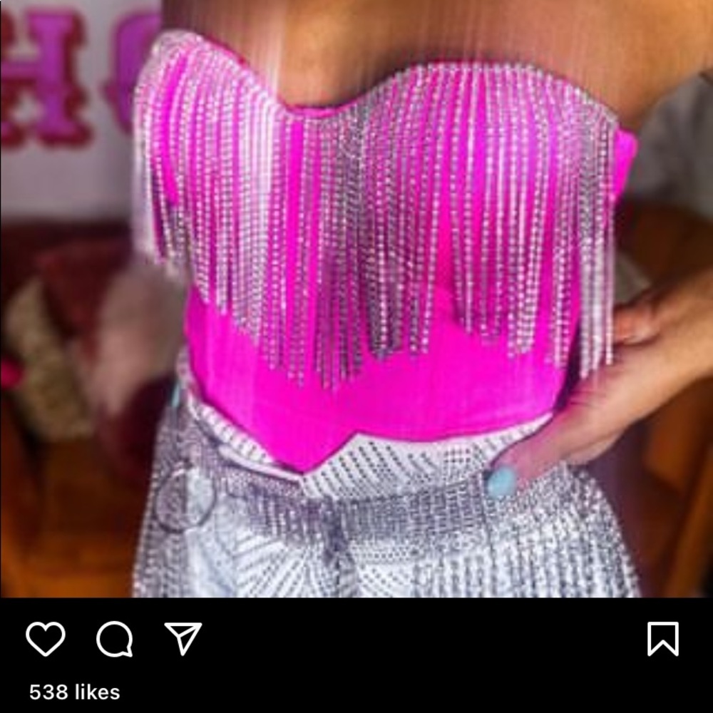 Hot pink crop top from Thomas runway boutique on instagram